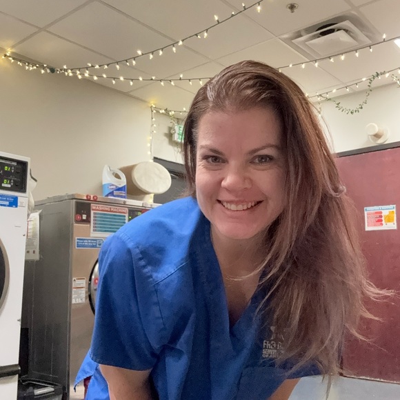 Meet your Posher, Ashley - Picture 4 of 5